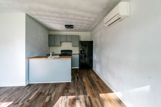 Building Photo - 3817 Wake Cir