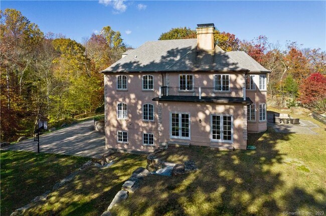 Building Photo - 11 Dogwood Ln