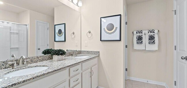 Building Photo - 3750 Yorkshire Pl