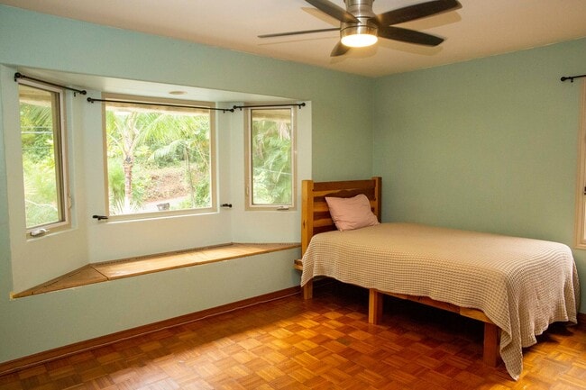Building Photo - Spacious 4-Bedroom Retreat in Haiku with S...