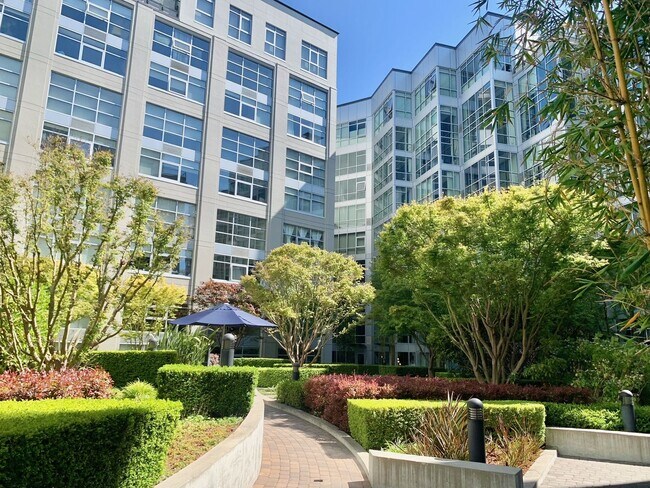 Building Photo - South Beach Contemporary Top Floor New Yor...