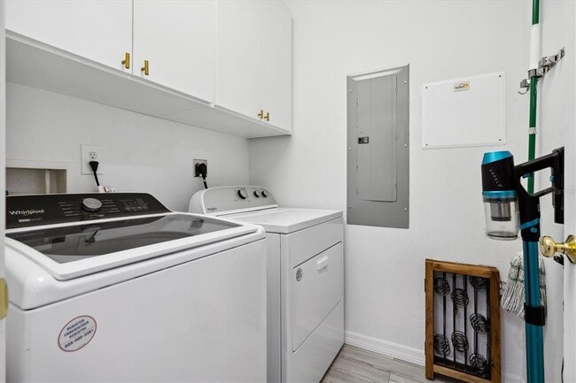 Building Photo - 642 Wells Ct