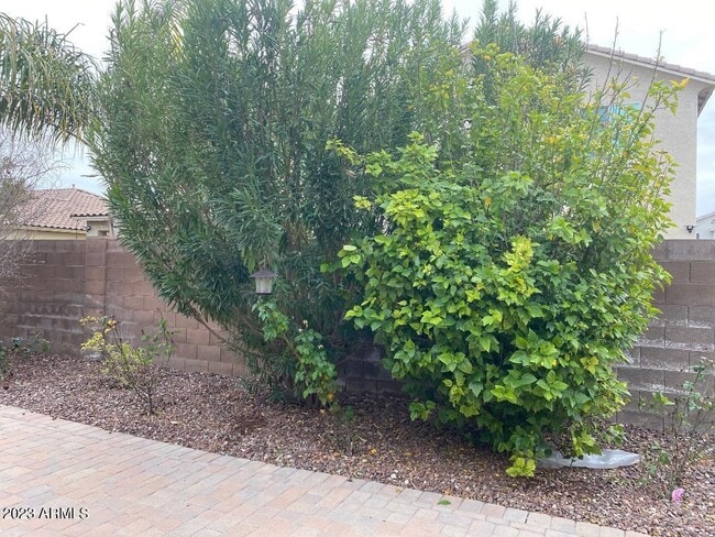 Building Photo - 2757 E Powell Way