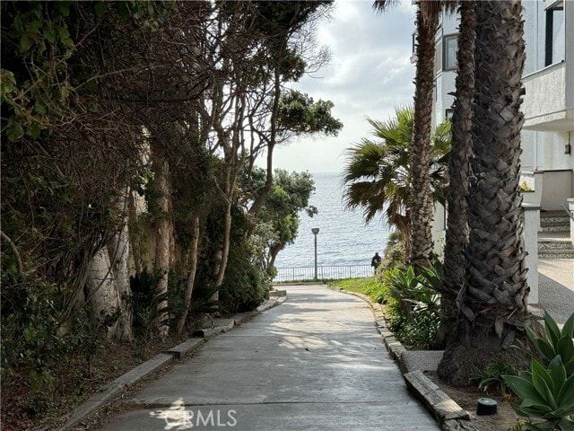 Building Photo - 526 S Catalina Ave