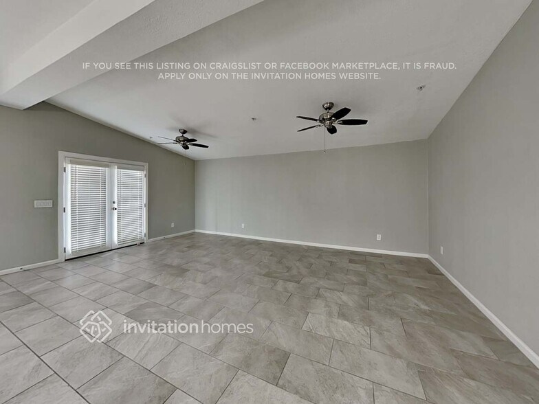 Building Photo - 2812 N 69th Pl