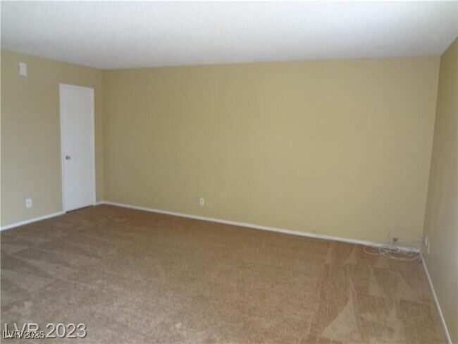 Building Photo - 5456 Cabeza Dr