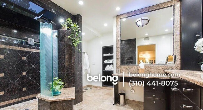 Building Photo - 22243 Craggyview St