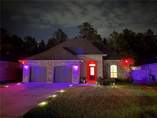 Building Photo - 70040 Hirson Ct