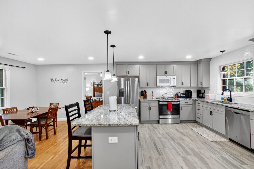 Building Photo - 3409 McGavock Pike