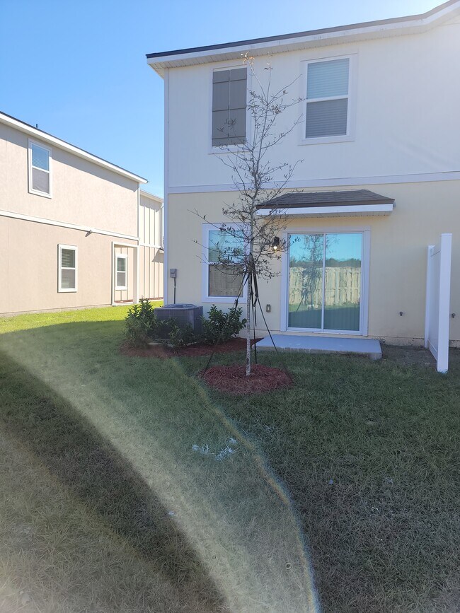 Building Photo - 9025 Gifford Dr