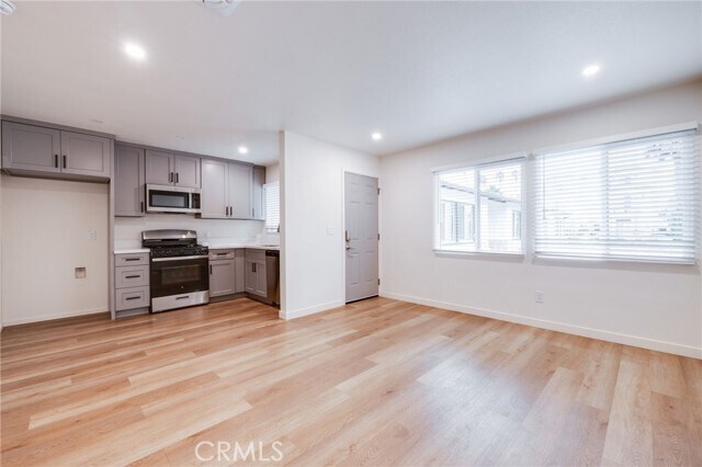 Building Photo - 206 Chicago Ave