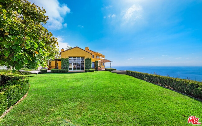 Building Photo - 3235 Rambla Pacifico St