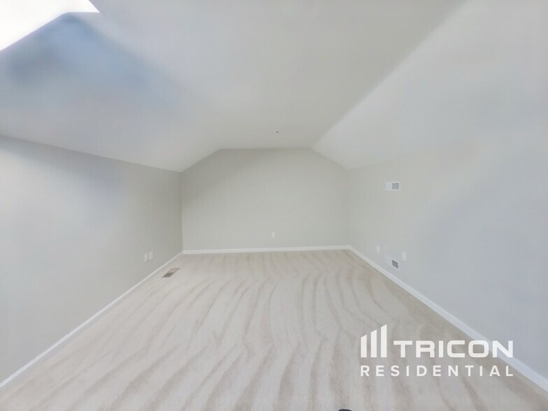 Building Photo - 1513 Cumberland Ct