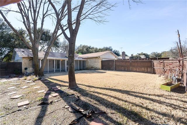 Building Photo - 1505 Hayfield Dr