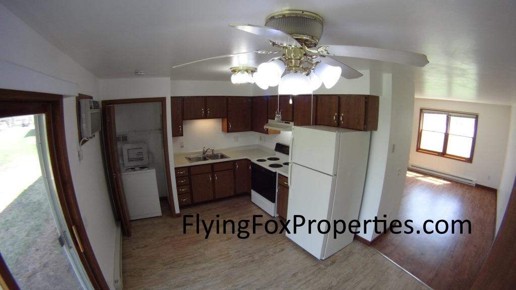 Building Photo - 231 Ash St