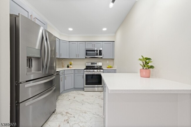 Building Photo - 160 Goldmine Ln