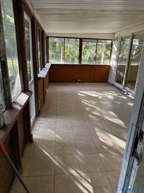 Building Photo - 7617 Sunny Bank Dr