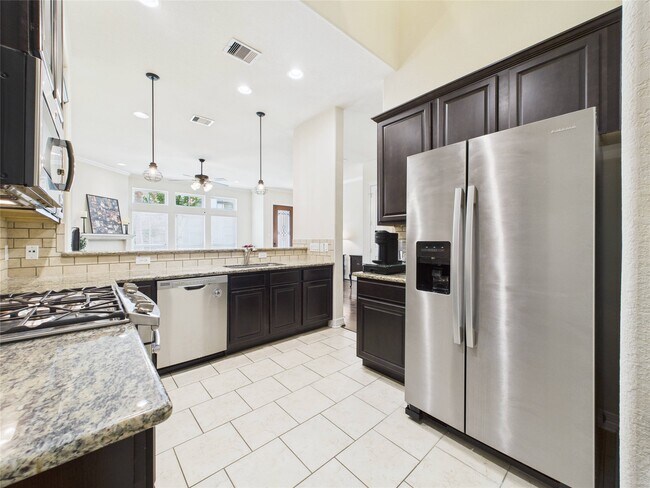 Building Photo - 22 Tassia Ln