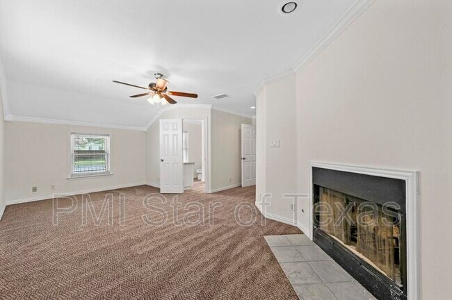 Building Photo - 1321 Casa Vale Dr