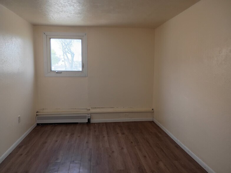 Building Photo - 2690 S 10th St