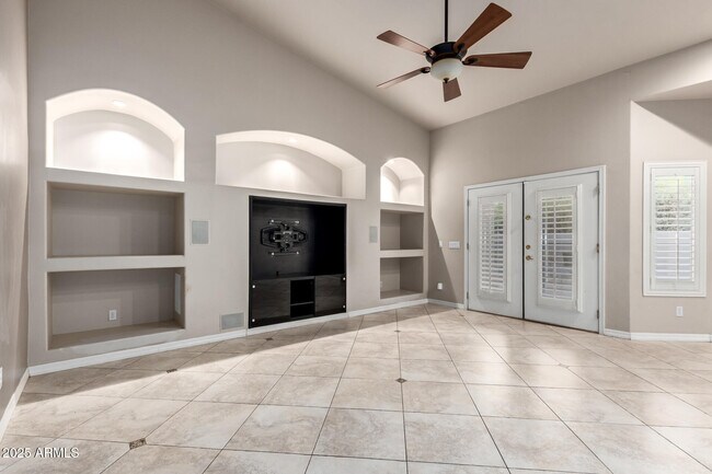 Building Photo - 6401 W Orchid Ln