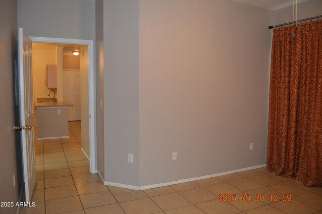 Building Photo - 16013 S Desert Foothills Pkwy