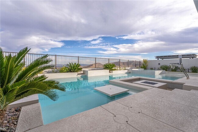 Building Photo - 756 Bruce Moorland St