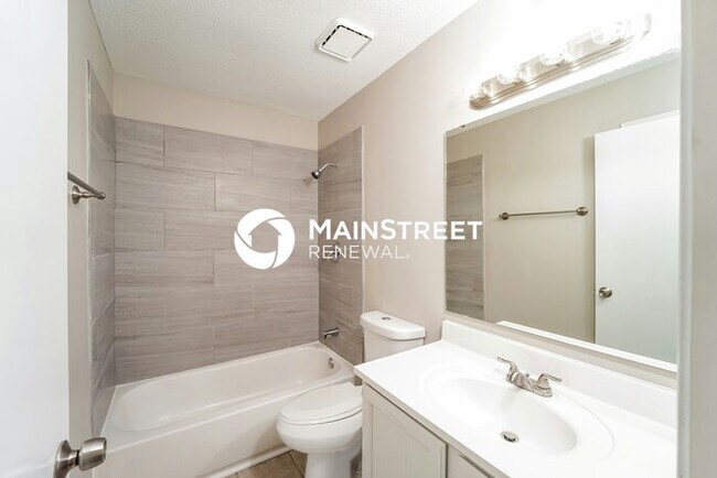 Building Photo - 3 Bedroom Pet-Friendly Home in Louisville,...