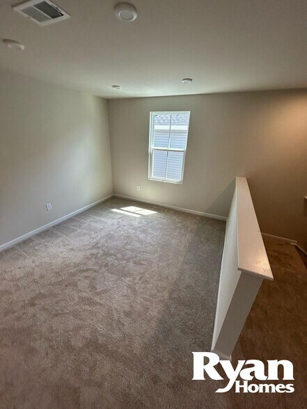 Bonus loft space upstairs - 134 Grove Hill Ter