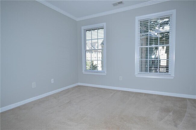 Building Photo - 11037 Lorin Way