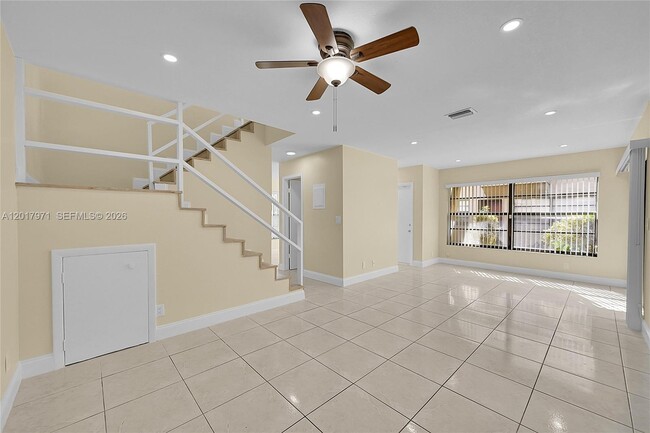 Building Photo - 2532 Coral Springs Dr