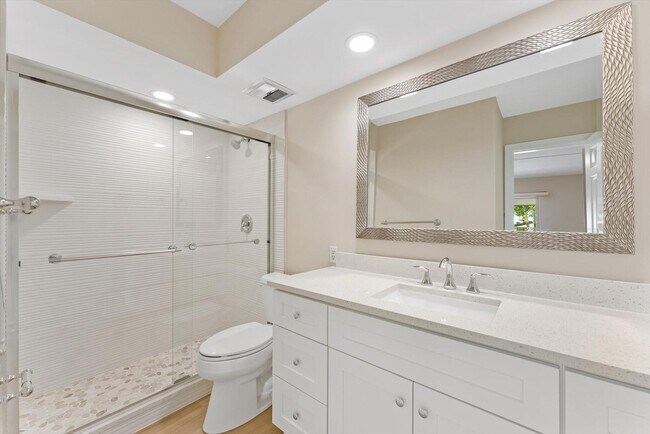 Building Photo - 478 Tequesta Dr