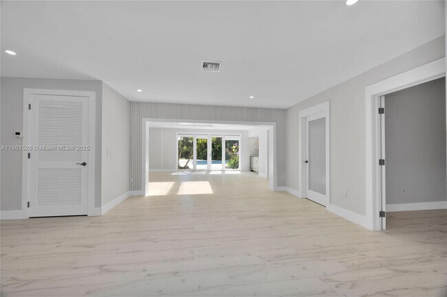Building Photo - 8303 Old Cutler Rd