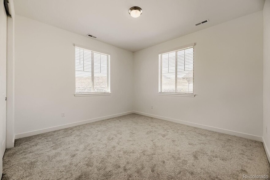 Building Photo - 15402 W Dequesne Ave