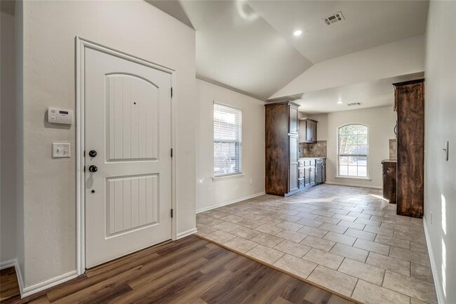 Building Photo - 12716 Heritage Oaks Dr