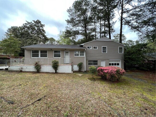 Building Photo - 2621 Bennington Rd