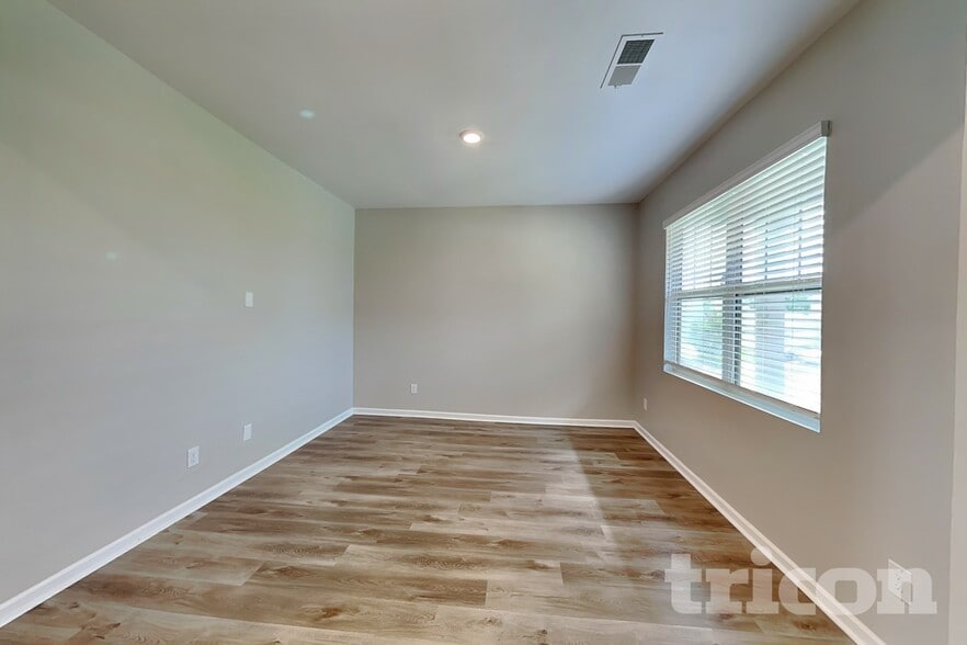 Building Photo - 99 Yonah Way