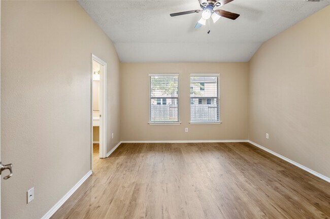 Building Photo - 22 Garden Lodge Pl