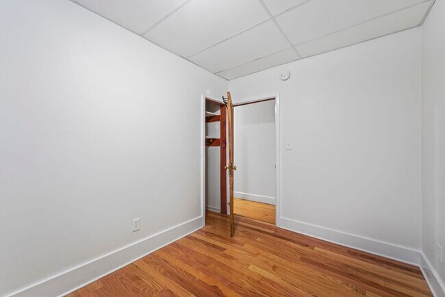 Building Photo - 33 Franklin St