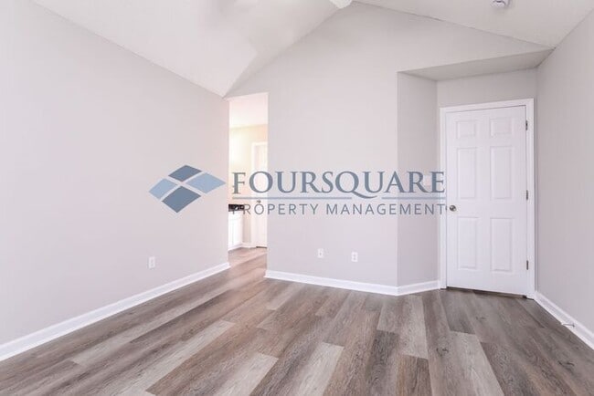 Building Photo - Default