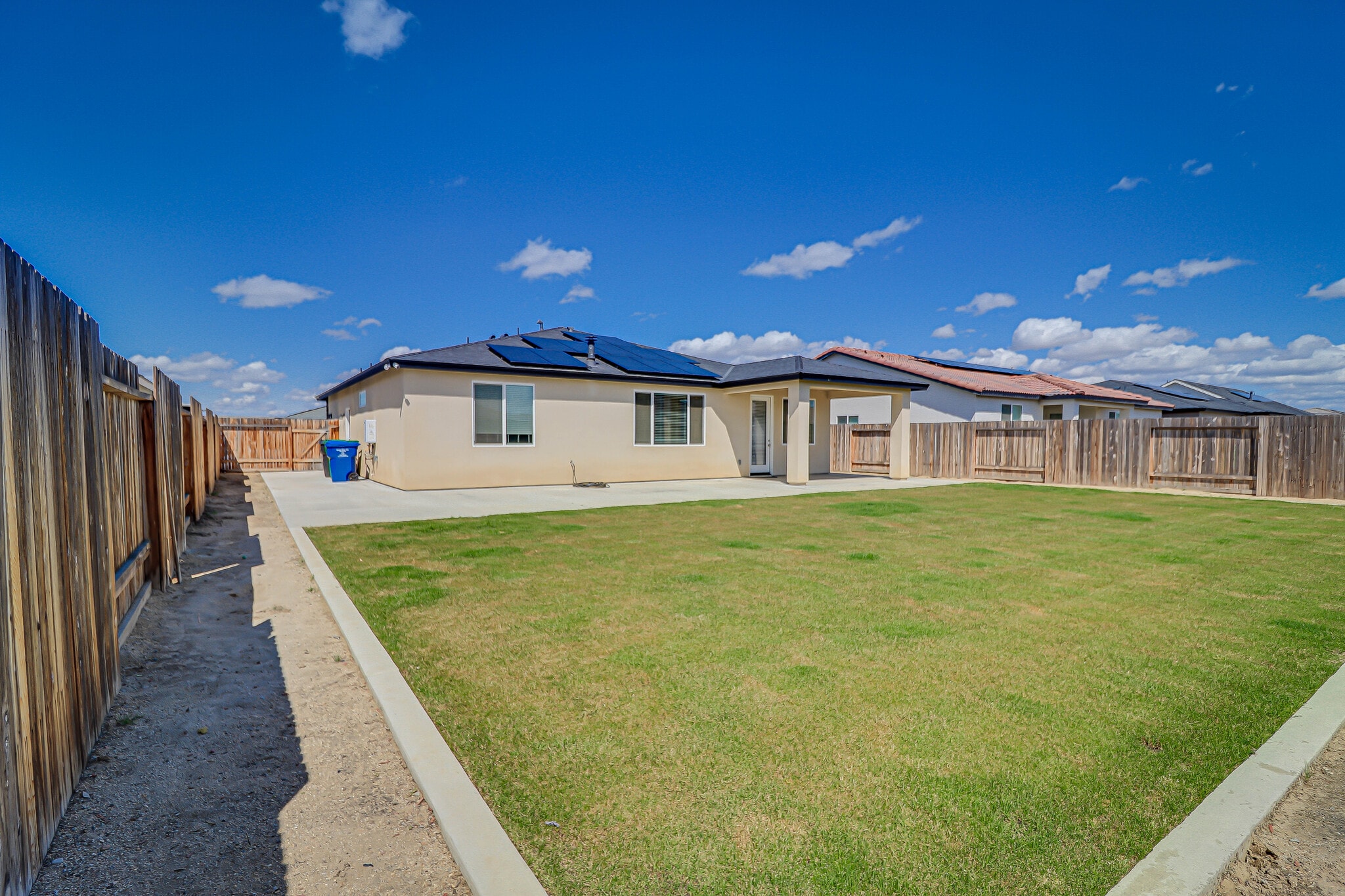 Building Photo - 15017 Maryvale Ave