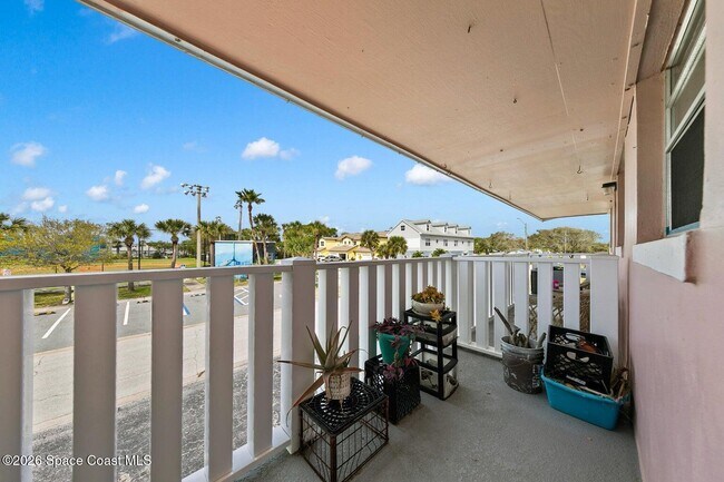 Building Photo - 401 Monroe Ave