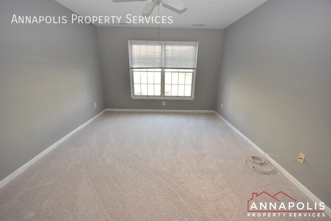 Building Photo - 2615 Compass Dr