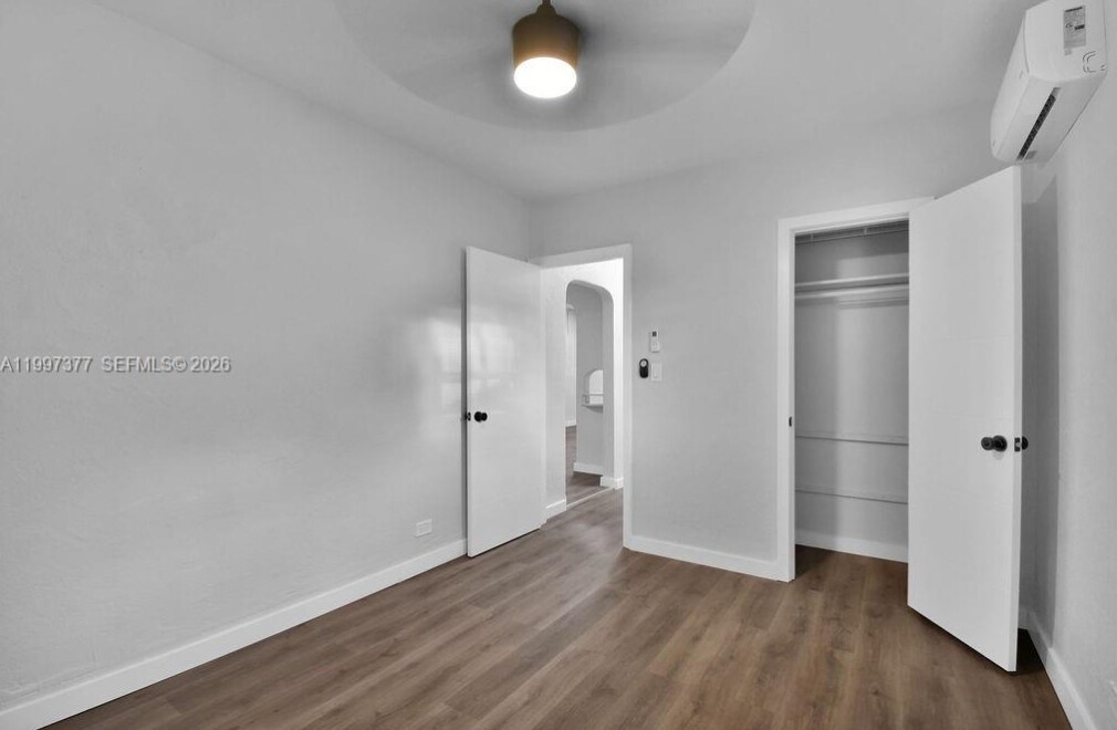 Building Photo - 547 NW 49th St