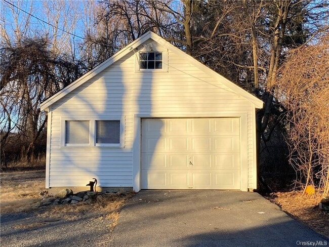Building Photo - 130 NY-17K