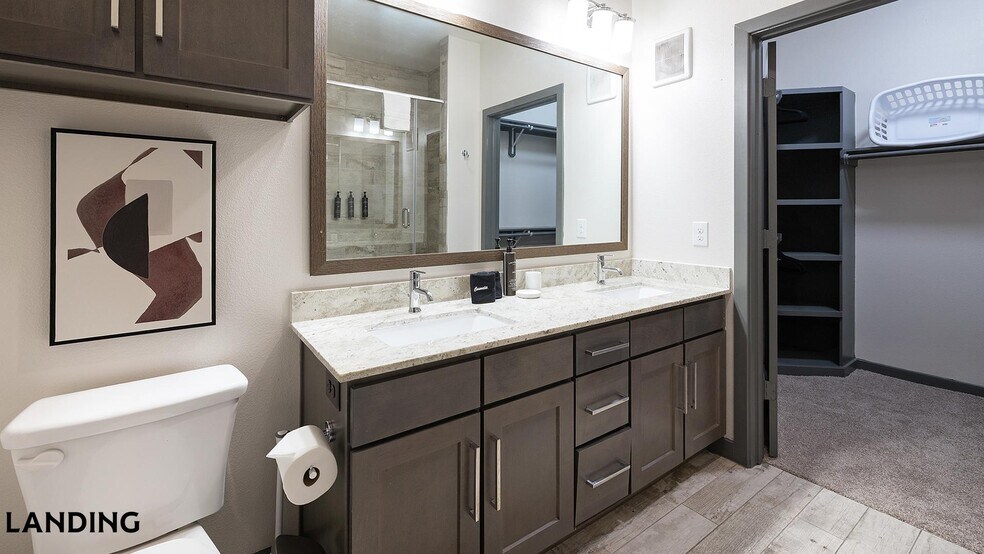 Building Photo - 3001 Crockett St