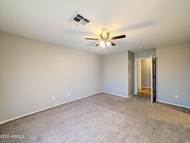 Building Photo - 8639 W Fullam St