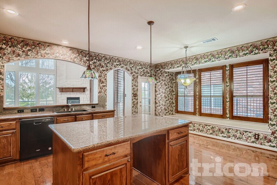 Building Photo - 10601 Waterview Pkwy