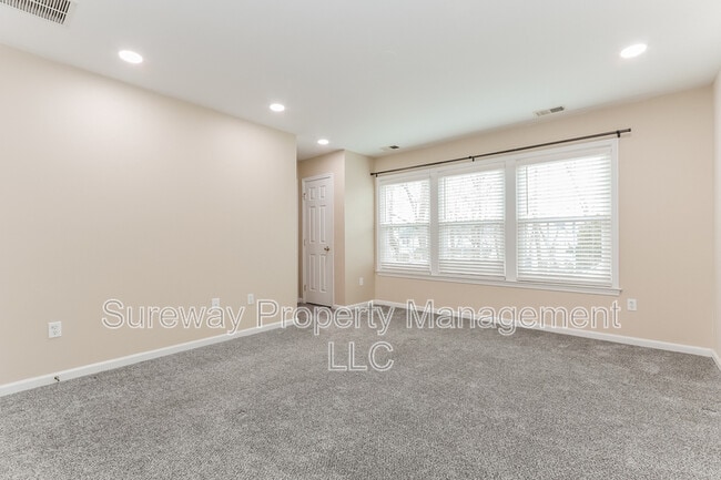 Building Photo - 53 Malsbury St