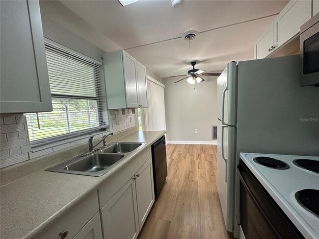 Building Photo - 1014 Park Manor Dr